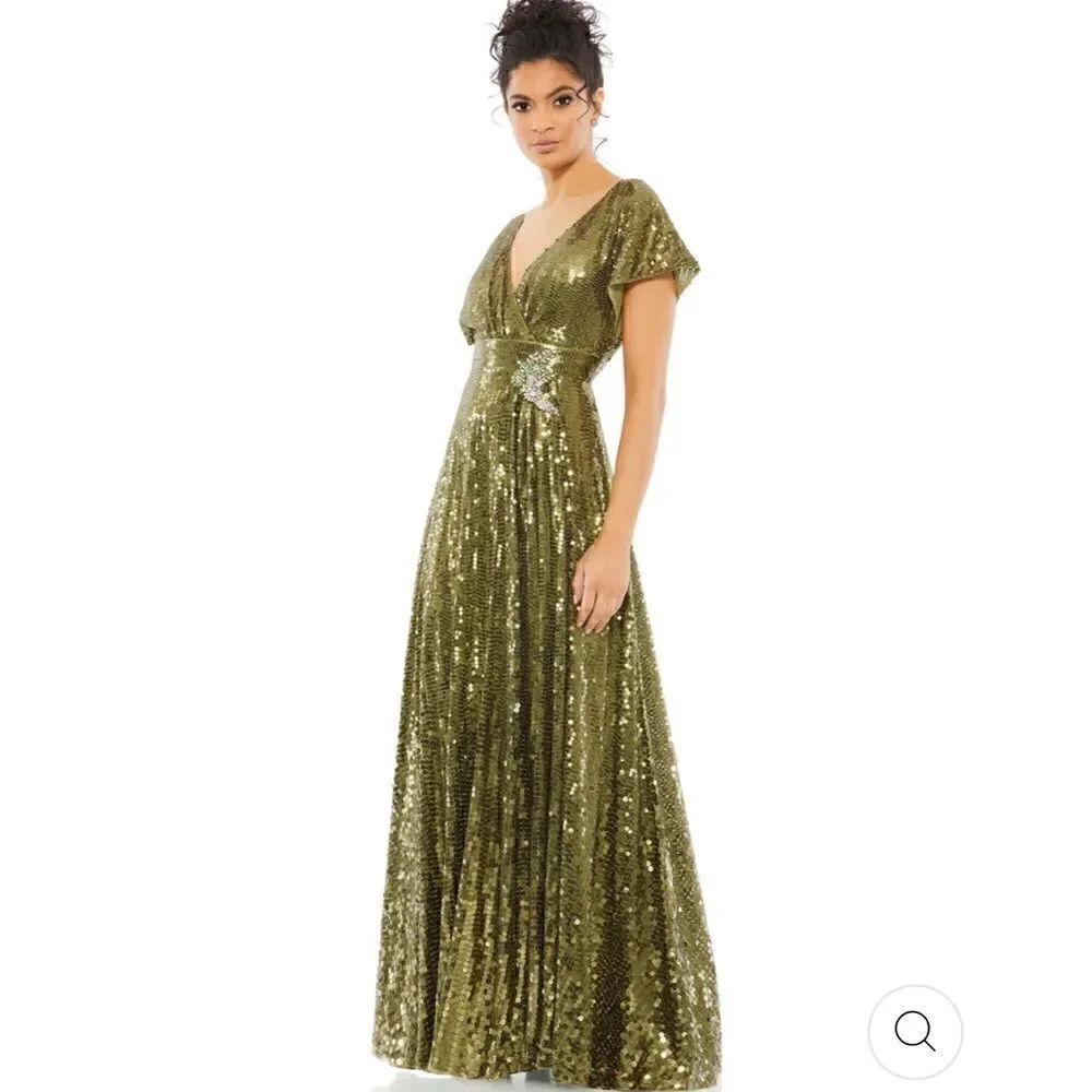 MAC DUGGAL SEQUINED BUTTERFLY SLEEVE WRAP OVER A LINE GOWN New WโFLAWโsizeโ8